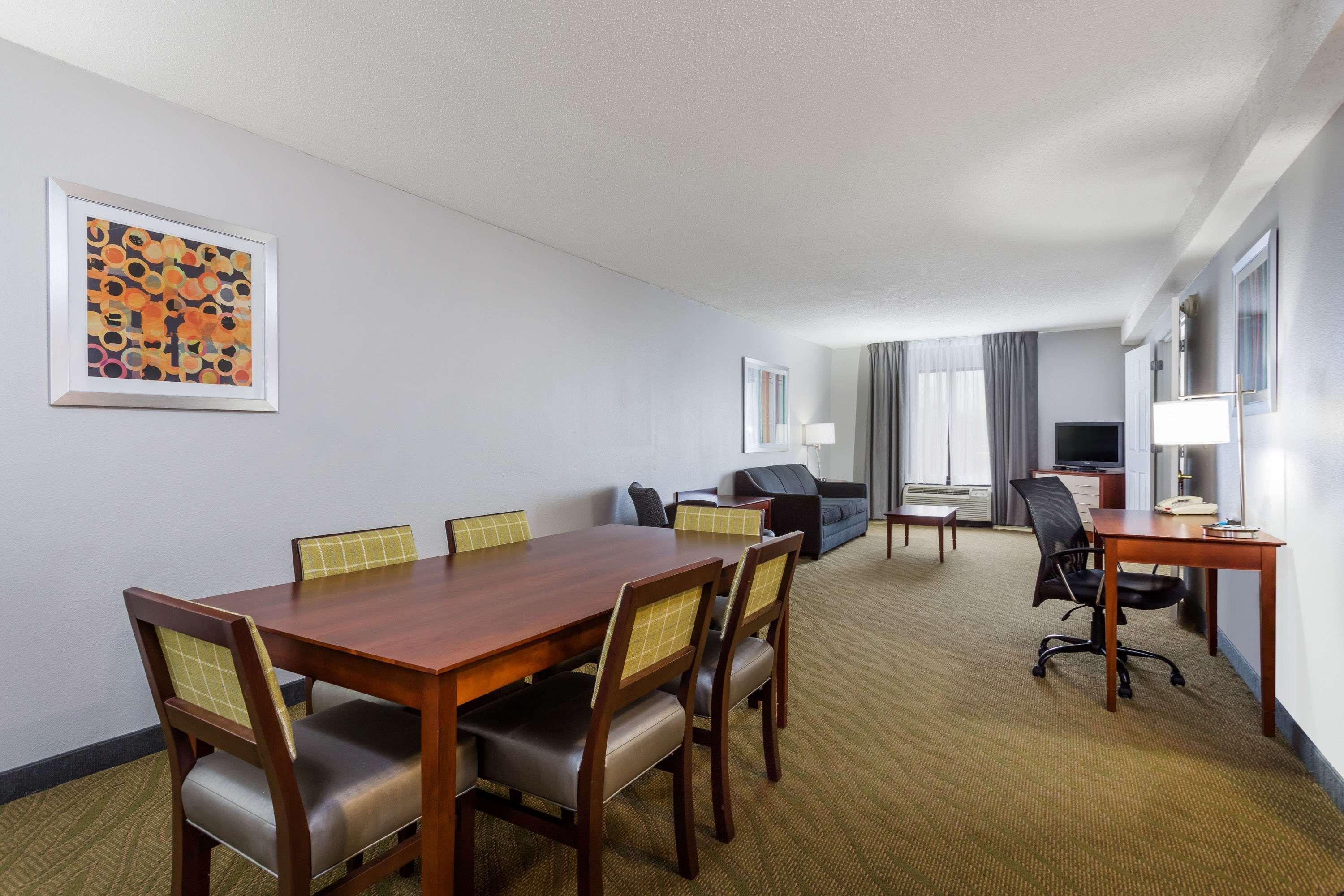 Wingate By Wyndham Chesapeake Hotel Kültér fotó