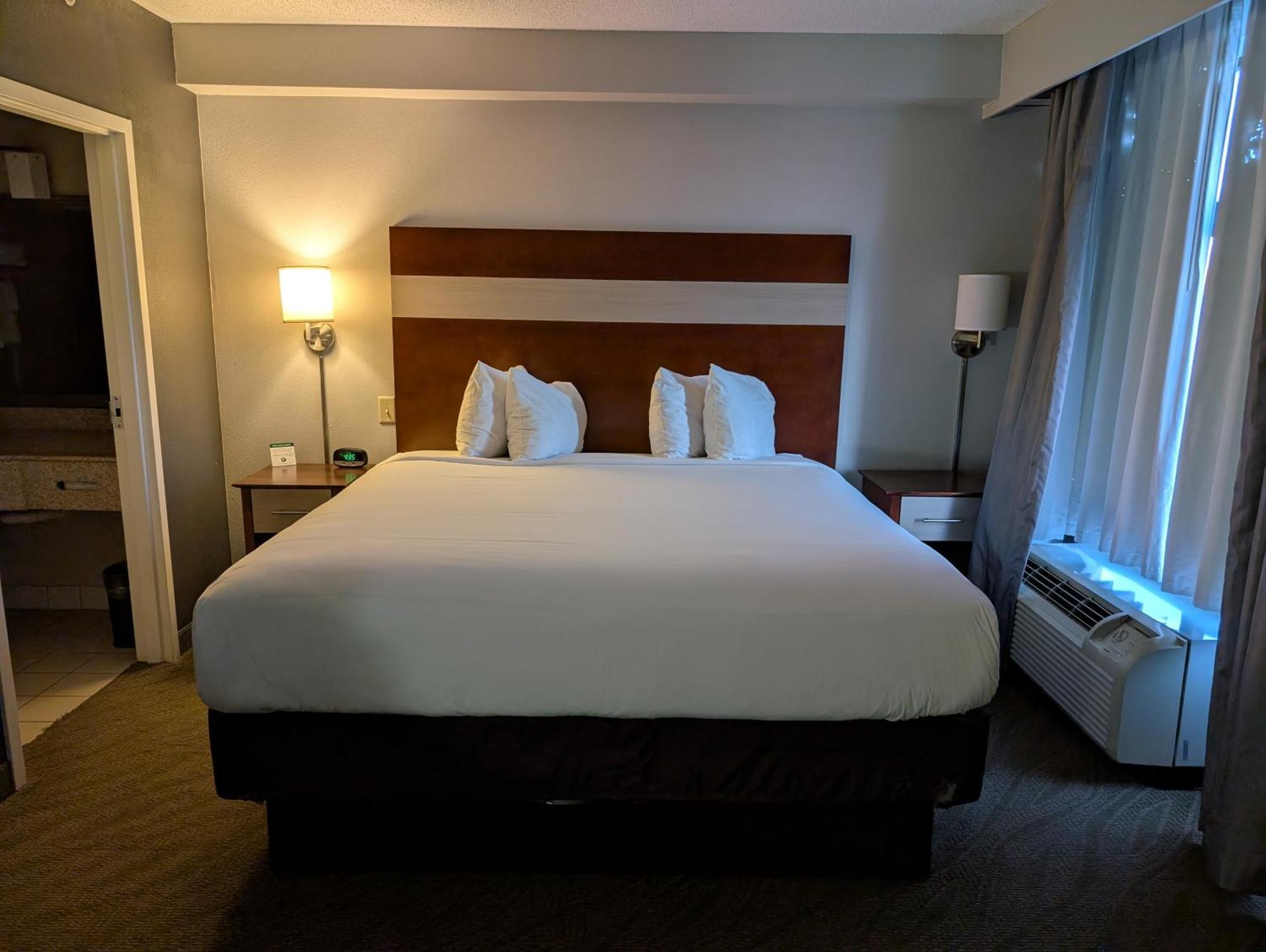 Wingate By Wyndham Chesapeake Hotel Kültér fotó