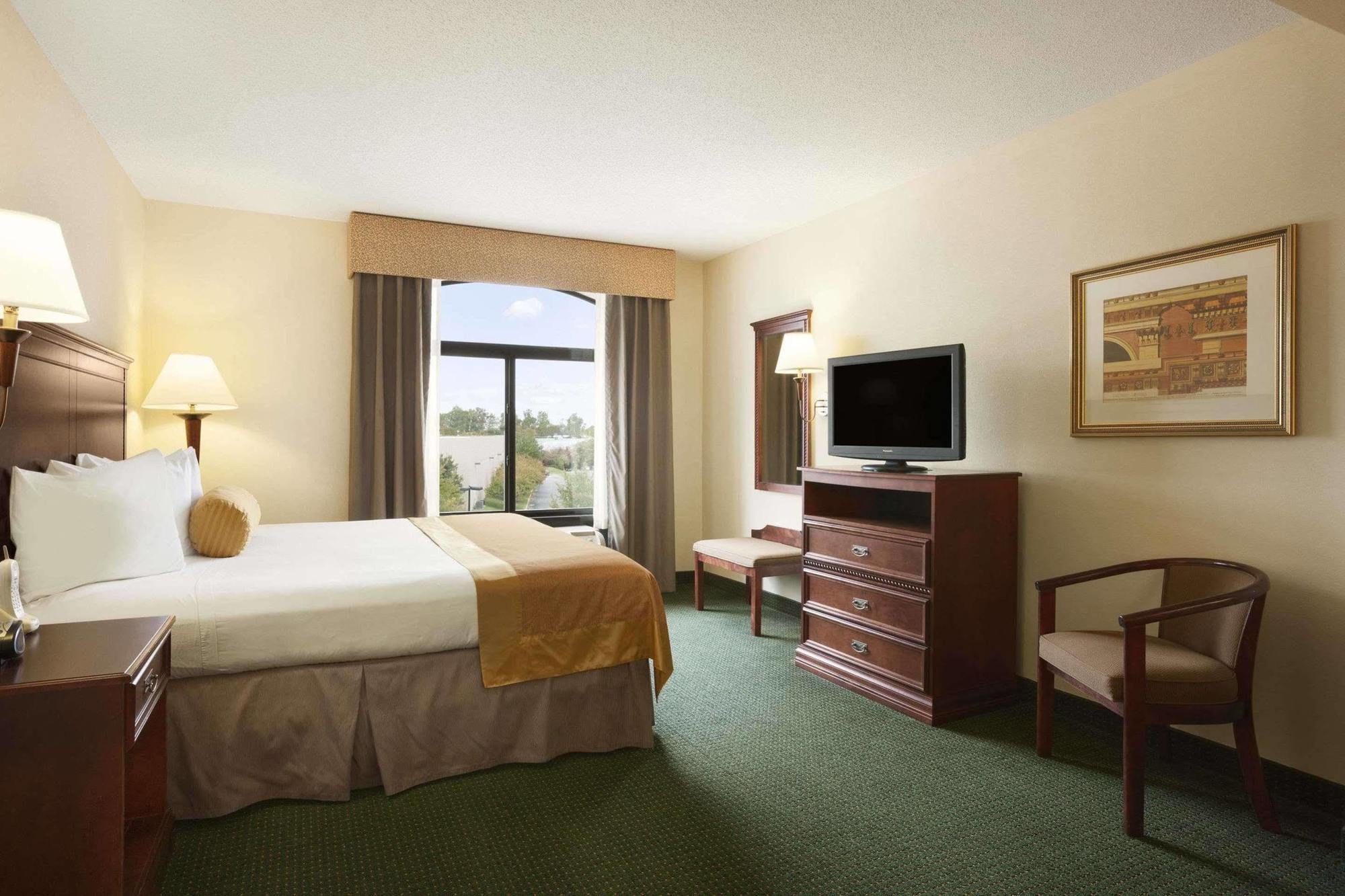 Wingate By Wyndham Chesapeake Hotel Kültér fotó